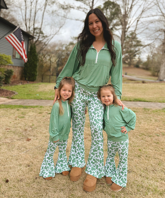 READ ACROSS AMERICA | quarter zip with flares set | TAT JANUARY